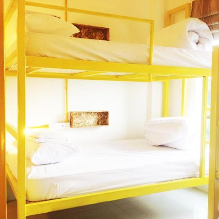 Safe And Sound Hostel Chiang Mai Esterno foto