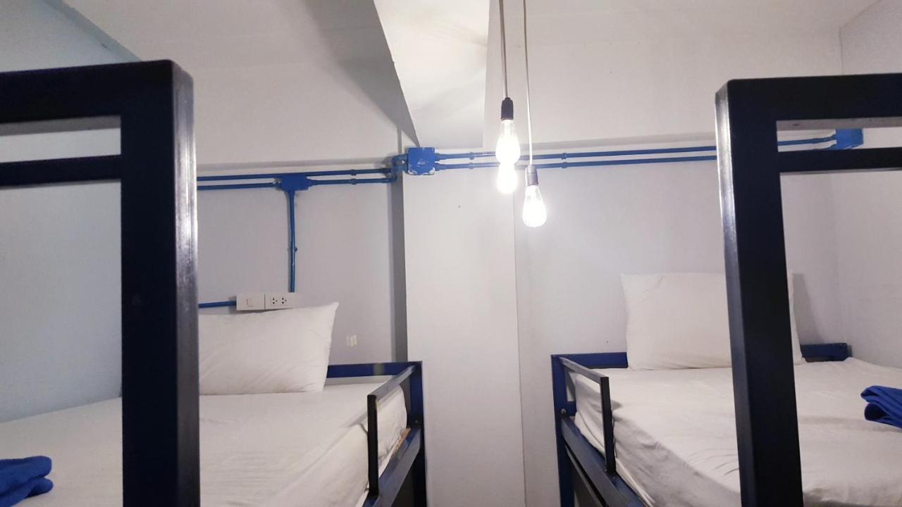Safe And Sound Hostel Chiang Mai Esterno foto