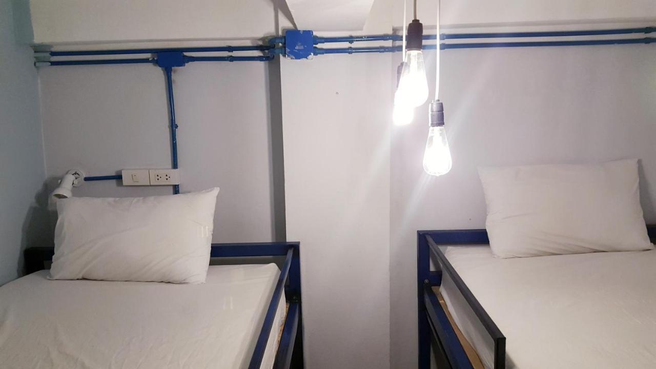 Safe And Sound Hostel Chiang Mai Esterno foto