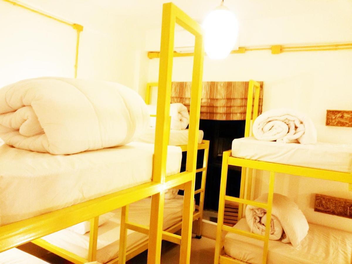 Safe And Sound Hostel Chiang Mai Esterno foto